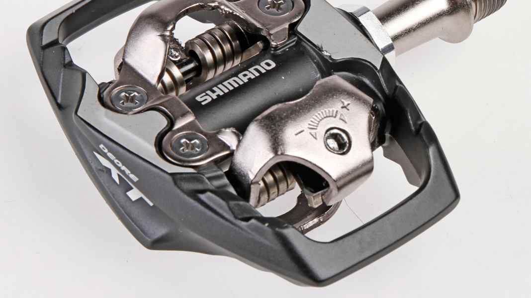 4 clipless pedals for enduro bikers in the test