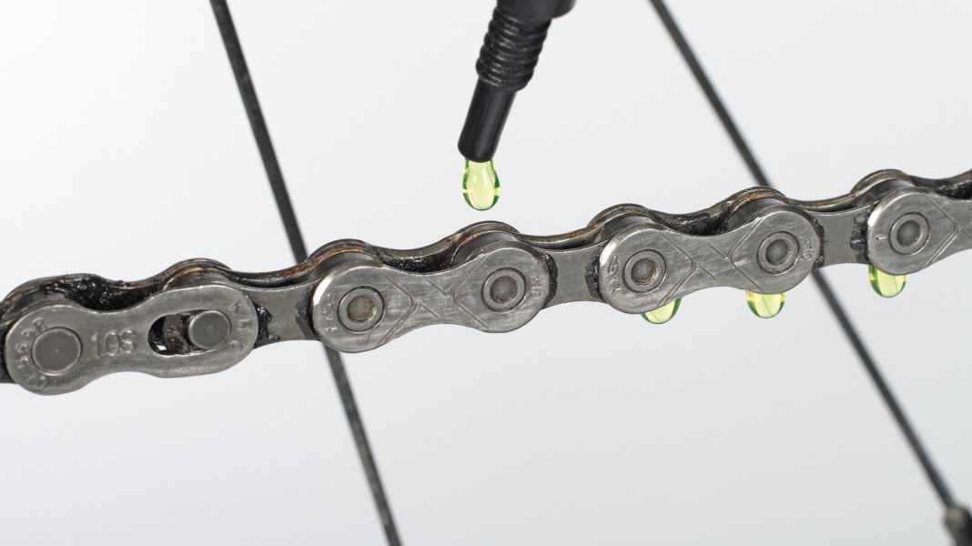 MTB-Kette schmieren und wechseln: So klappt's!