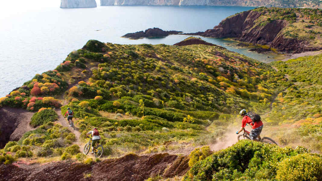 Mountainbiken bis zum Strand in Sardinien