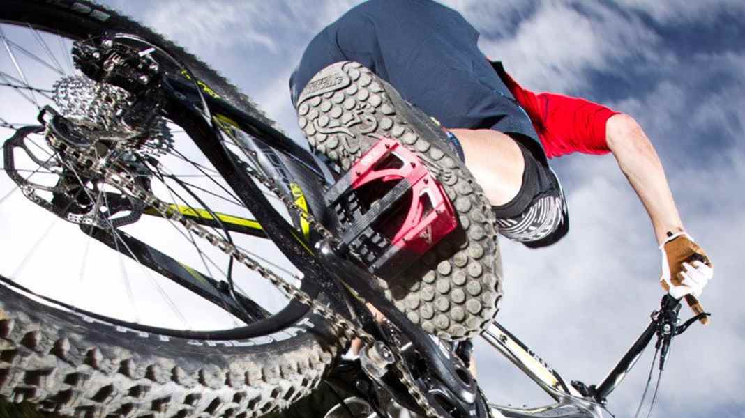 Laboratory and practical test: clickies and platform pedals