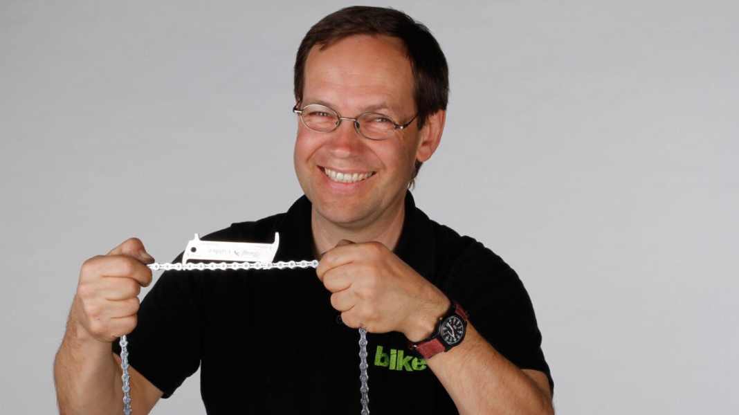 Screwdriver tips: Chain service