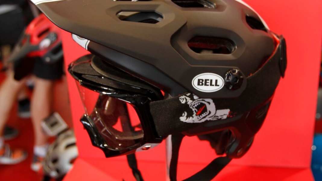 Bell Super: AM helmet with camera mount