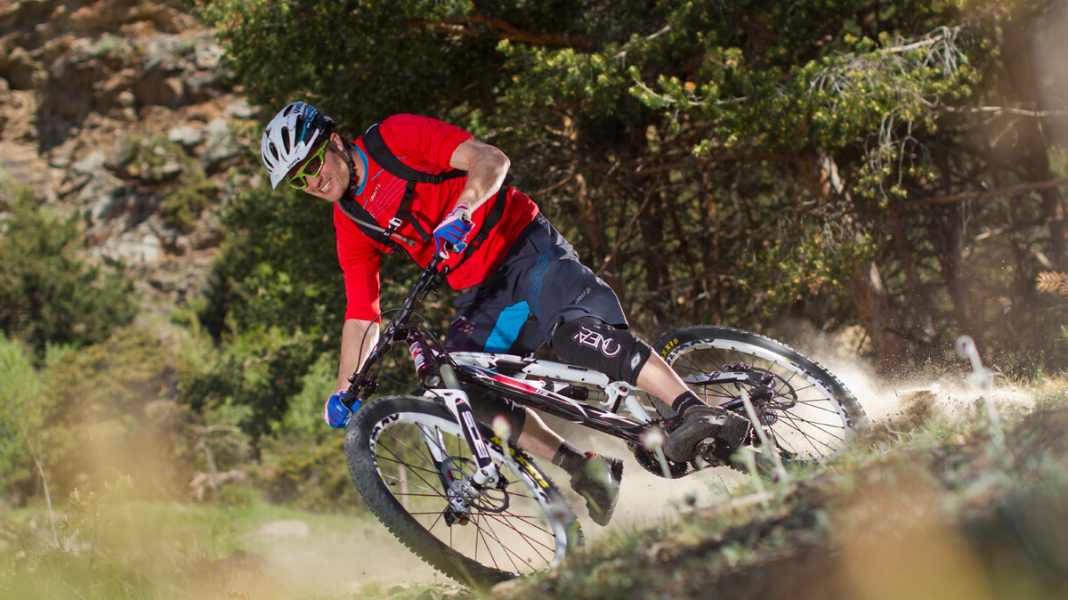 Federgabeln 2012: 170 mm Enduro-Gabeln im Test