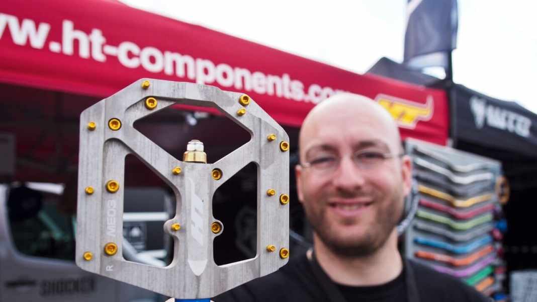 HT ME03T: gewichtsoptimiertes Plattformpedal
