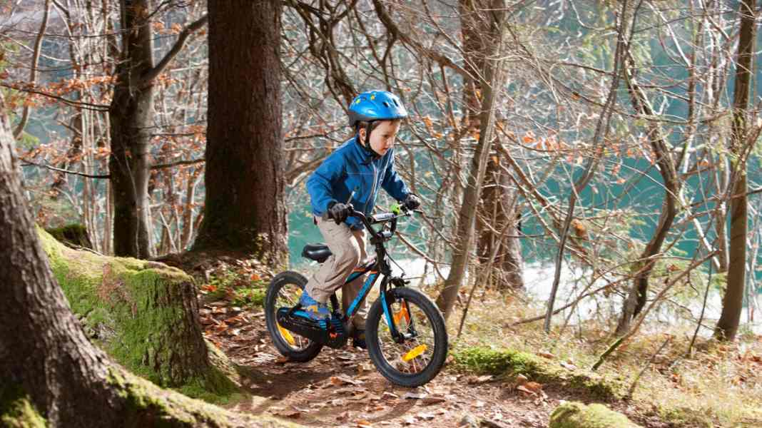 Children's bike Specialized Hotrock 16 Boys on test