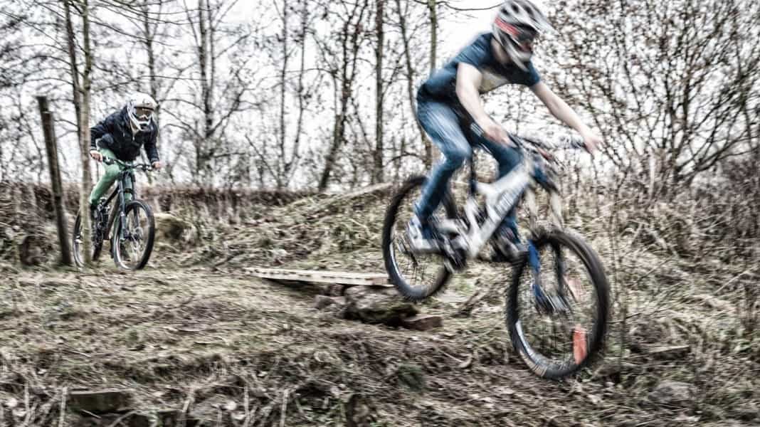 The mountain bike goes to school