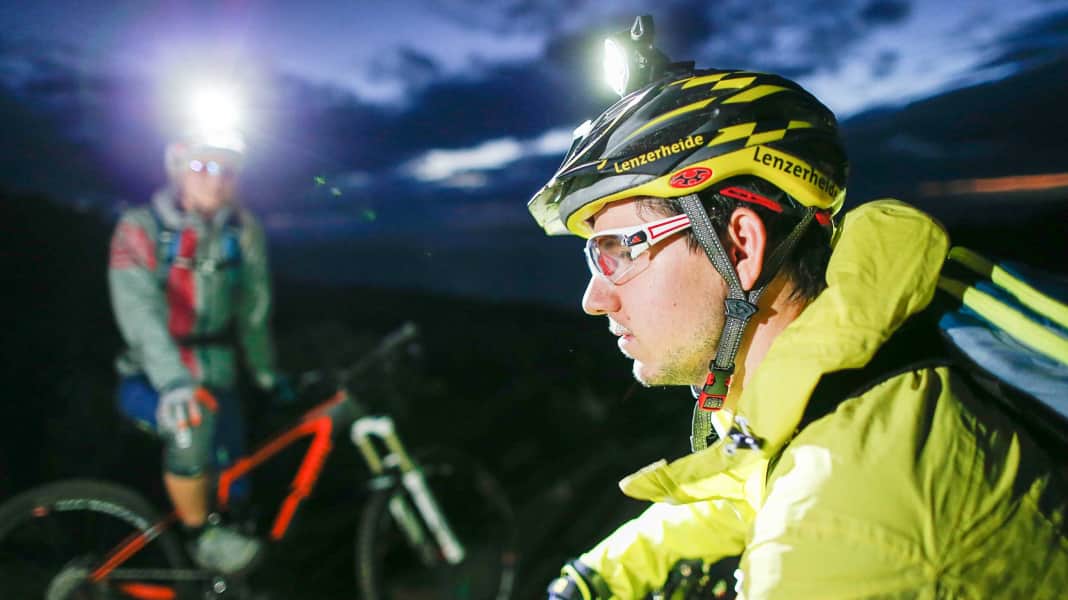 LED Lenser XEO 19R: pocket-sized floodlight