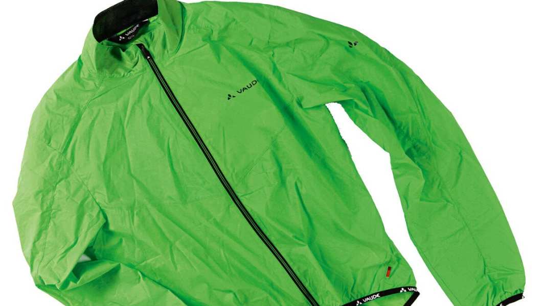 Protection in rain and wind: MTB wind jackets put to the test