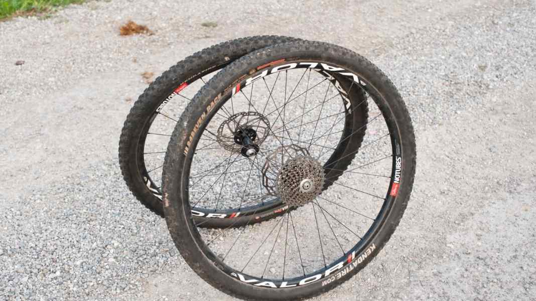 Carbon-Laufradsatz No Tubes ZTR Valor im Test