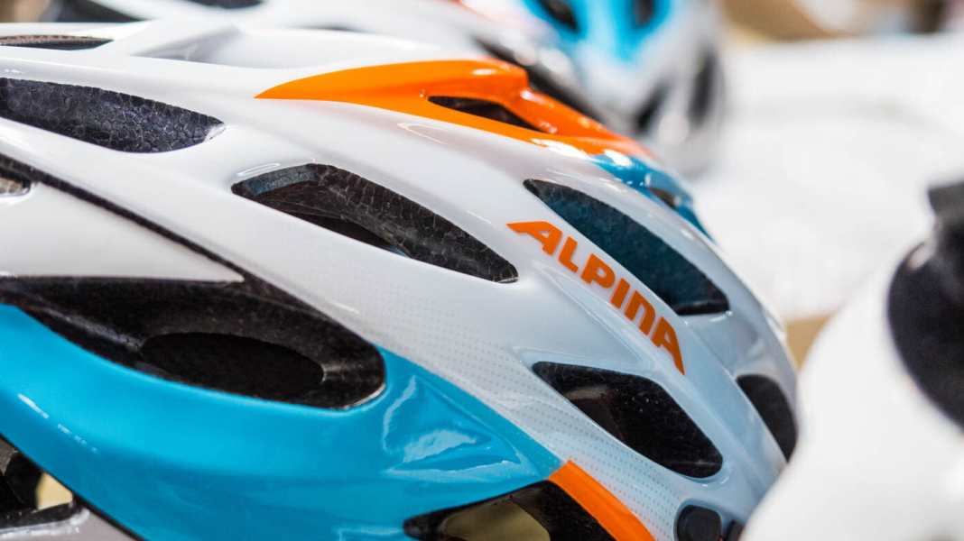 So entsteht ein Mountainbike-Helm