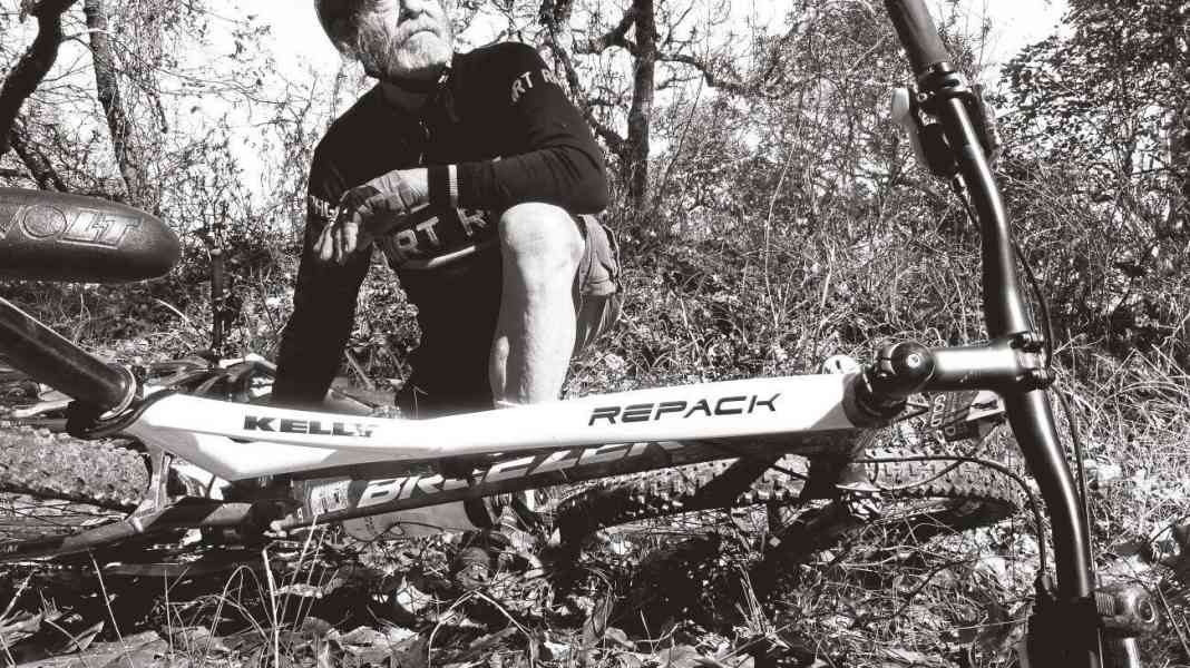Der Anführer des Mountainbikens