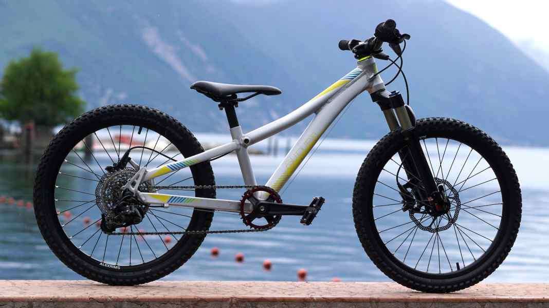 Supurb BO20: Trail-ready thanks to suspension fork
