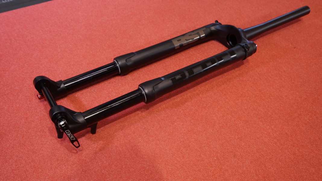 RST Rebel: Upside-down fork for trail bikers