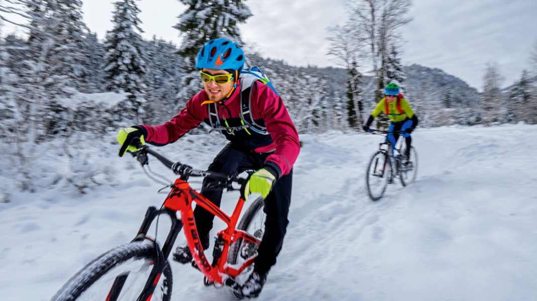 12 Bike-Winterjacken im Praxis- und Labortest
