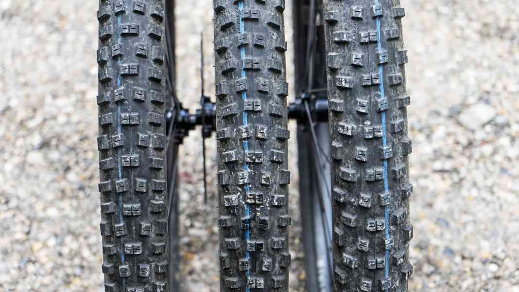 TYRES: 2.6 inch - The ideal tyre width?