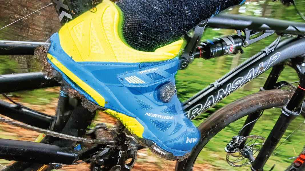 Das hilft gegen Schmerzen am Fuß beim Biken