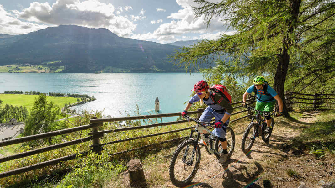Corona: Austria & Switzerland open borders - and Italy?