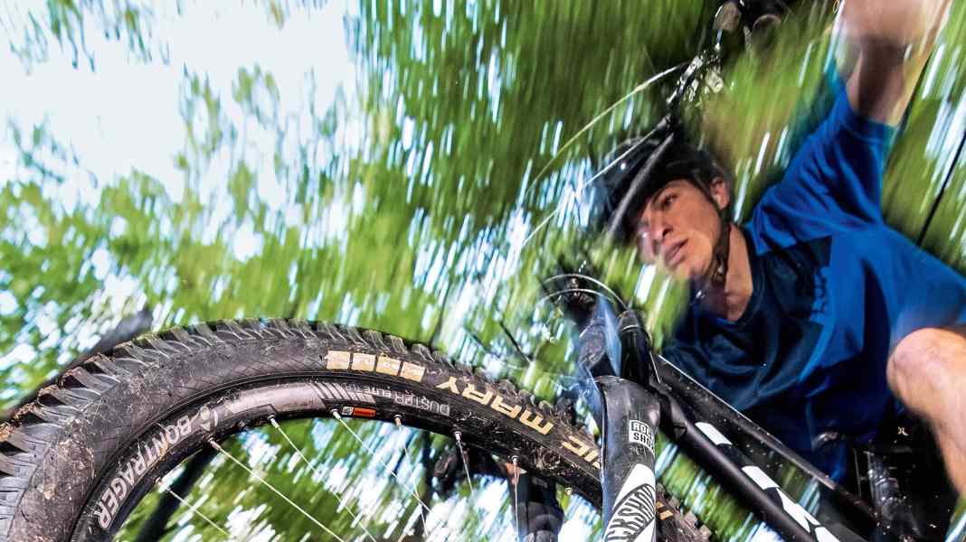 XXL stoppers: 4 MTB brakes in laboratory and practical tests