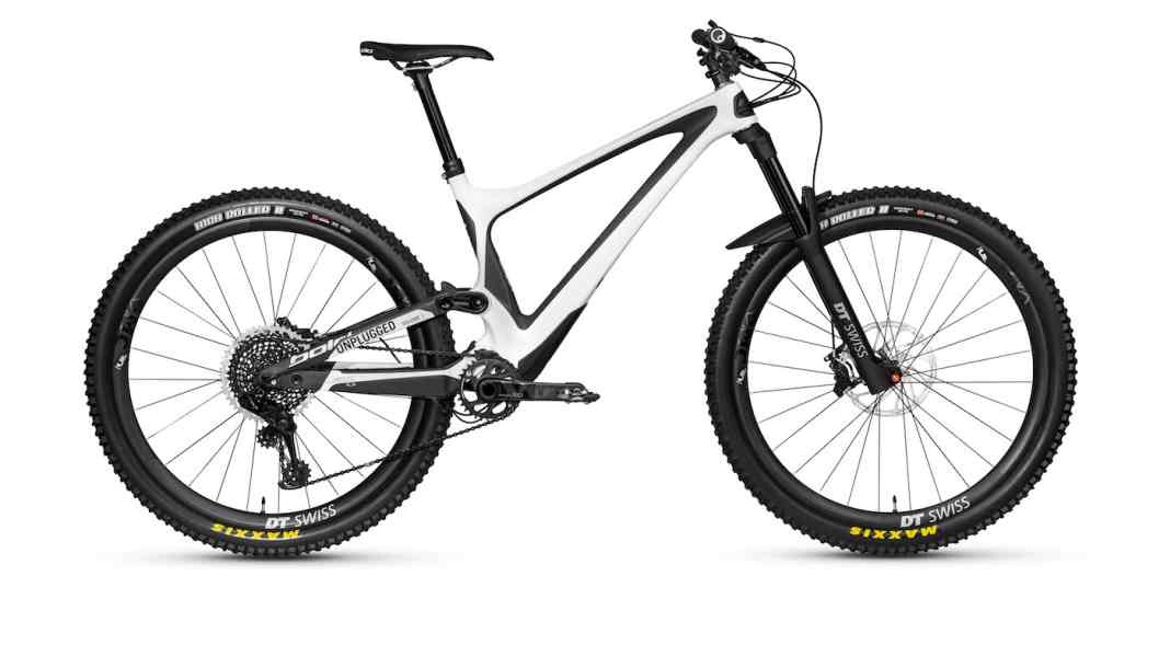 Bold Unplugged: Super Enduro with integrated shock absorber