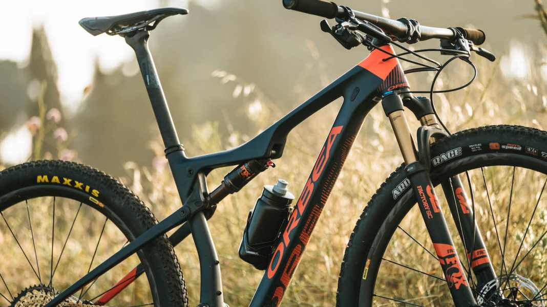 Orbea Oiz: new race fully with 1.6 kg frame