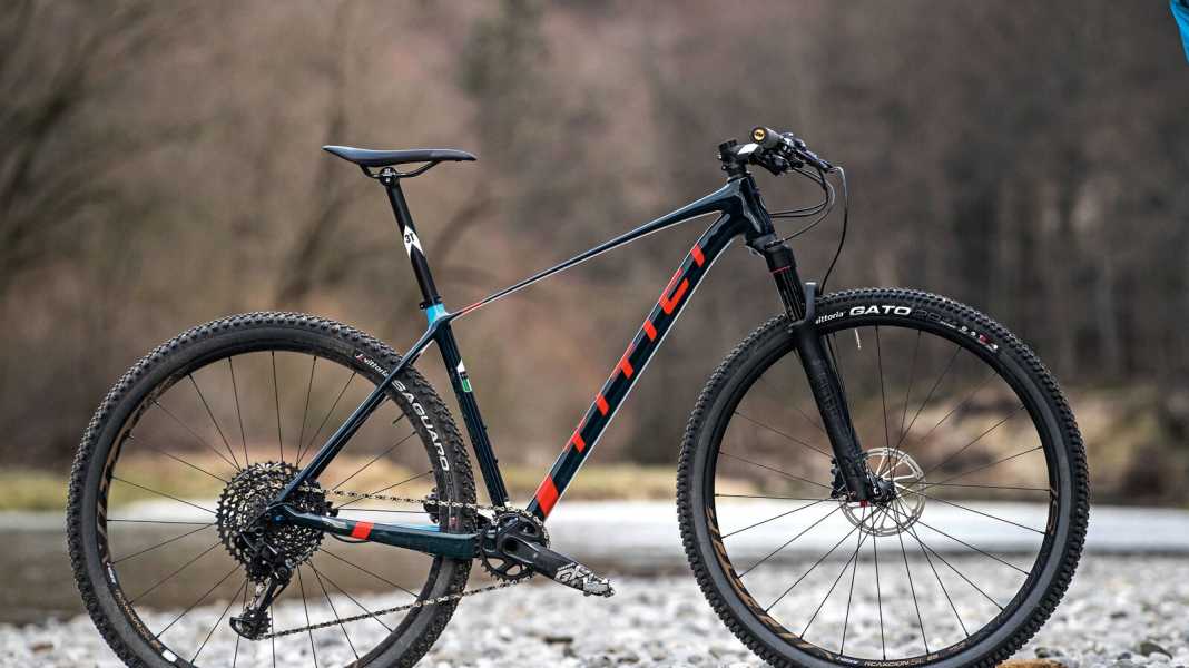 Titici Flexy with leaf spring top tube in the test