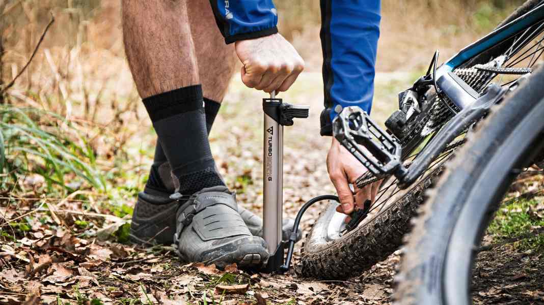 Optimum tyre pressure for road, gravel & mountain bikes: Deflate!