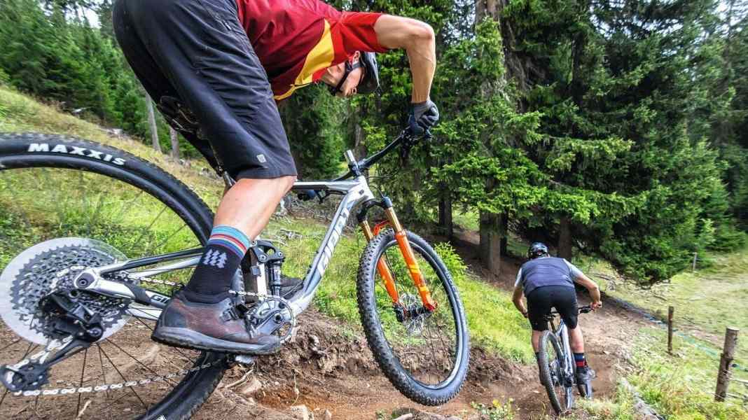 MTB suspension forks: 4 trail forks in comparison