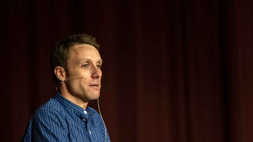 "Normality as a vision": Dealing with spinal cord injury