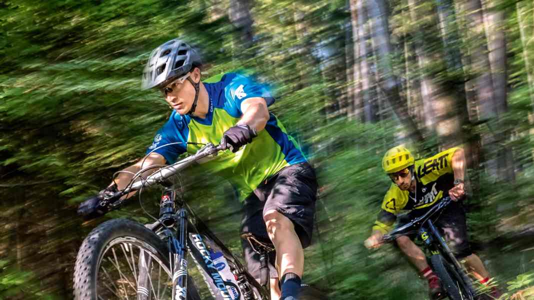 Trailtuning ab Werk: 2 frisierte Race-Fullys im Test
