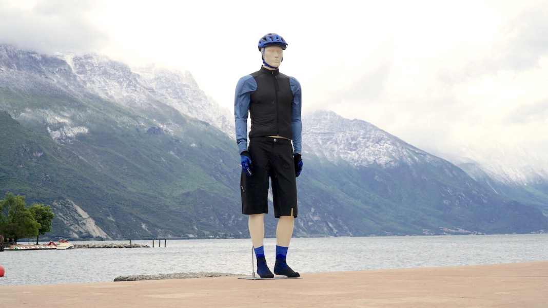 Super-lightweight waistcoat and rain jacket from Mavic