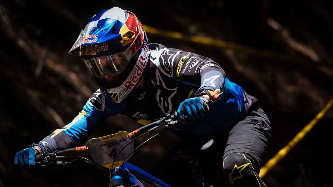 Martin Maes temporarily suspended