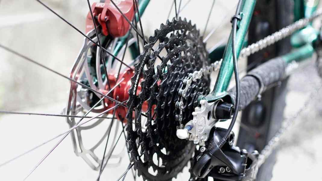 E-Thirteen cassette with upgrade kit to 12 gears