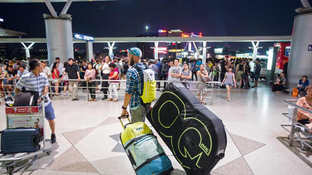 Flight attendant: 6 bike bags in comparison