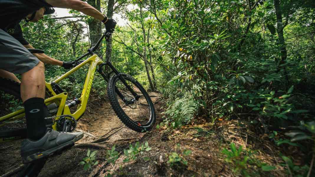 Full-throttle trail bike from California
