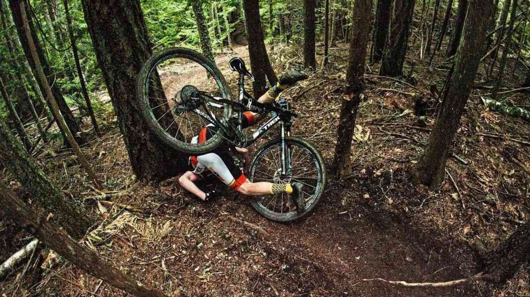 Digital emergency aid for mountain bikers