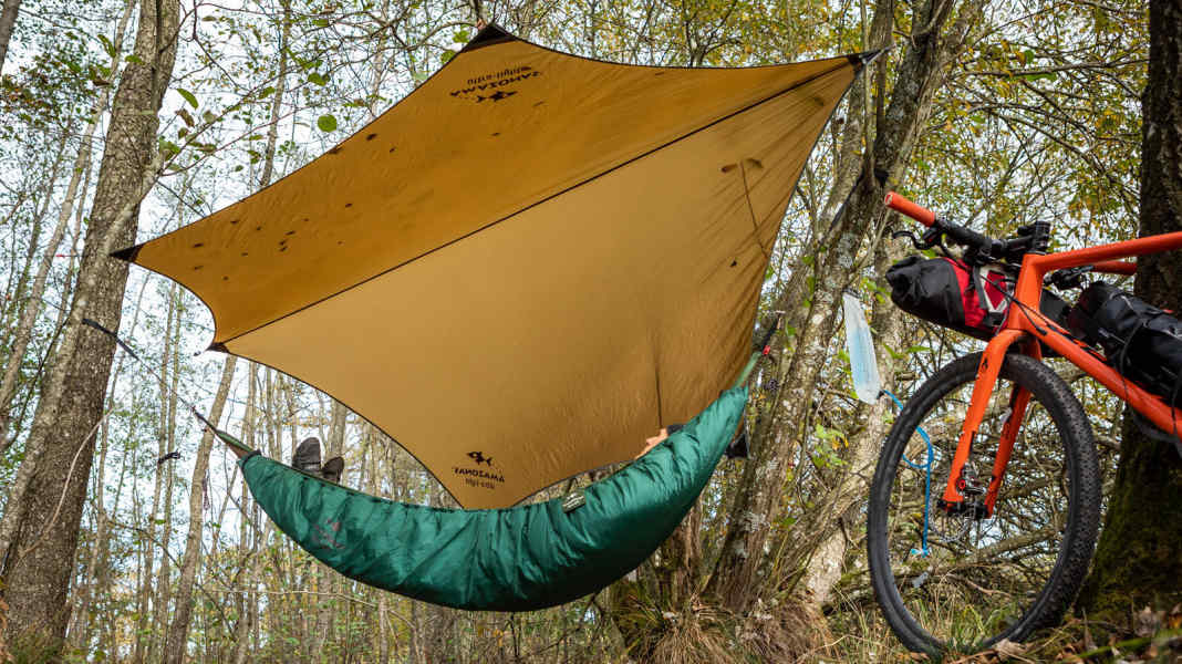 Locker abhängen im Bike-Camp