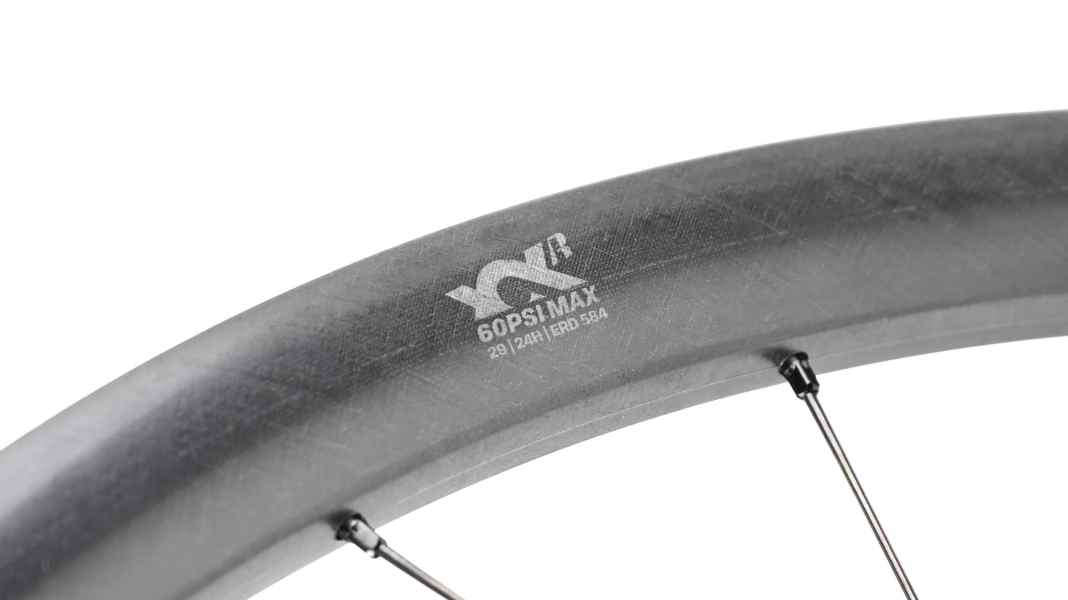 E-Thirteen: Lightweight carbon wheels for racers