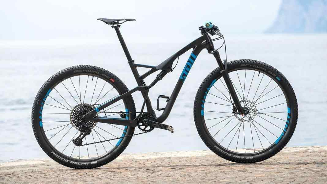 Racefully Stoll M1 Worldcup in the BIKE short test