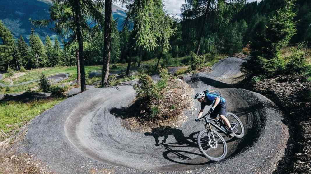 15 kilometres: BIKE on the longest flow trail in Europe
