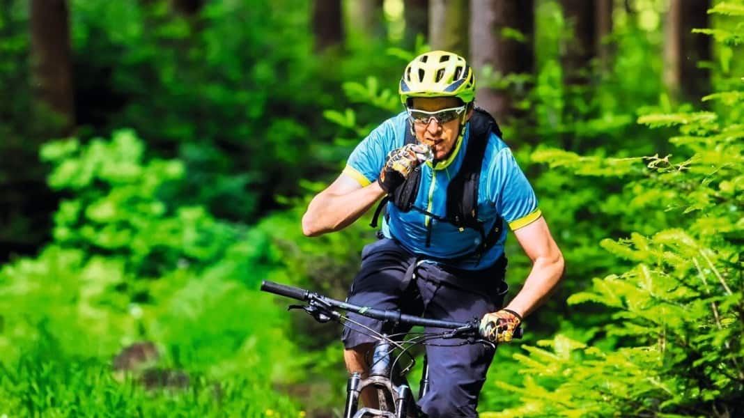 Do fruit bars really give you power on a bike tour?