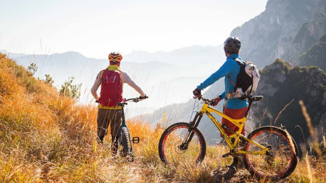 Mit dem Mountainbike durch den Herbst im Trentino