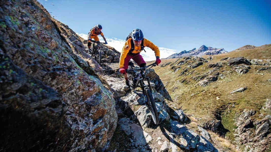 From trail tour to bike park: 7 enduro bikes in comparison