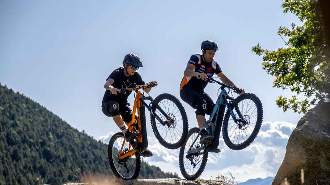 Trial competition with motorbike, mountain bike & E-MTB