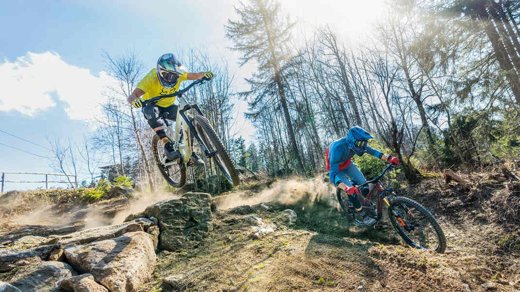 6 Enduros im Labor- und Bikepark-Test