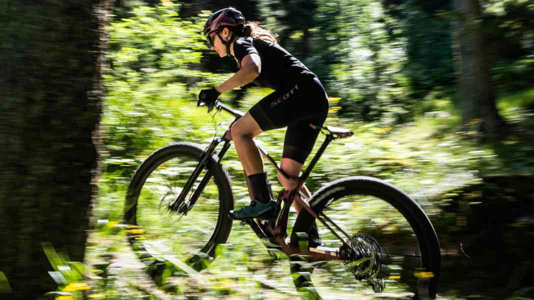 Scott Contessa: Bikes and accessories in nitro purple