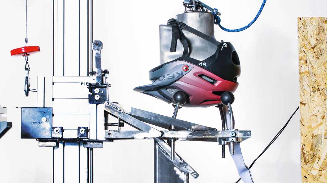 Helmet test: How well do MIPS and co. protect?