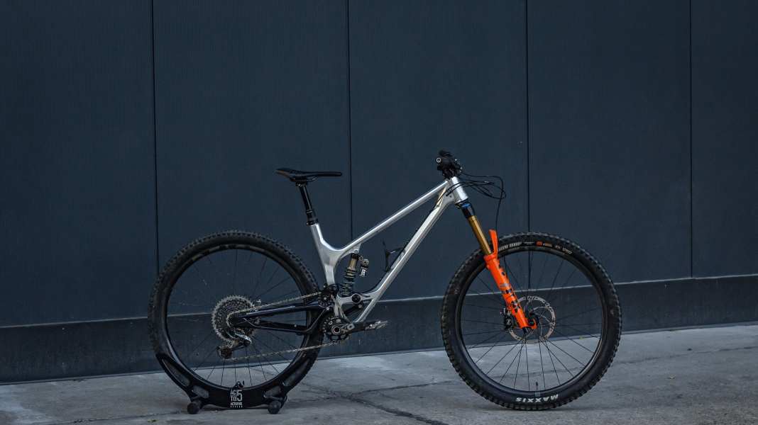 Kunstwerk: Custom-Bike Actofive P-Train