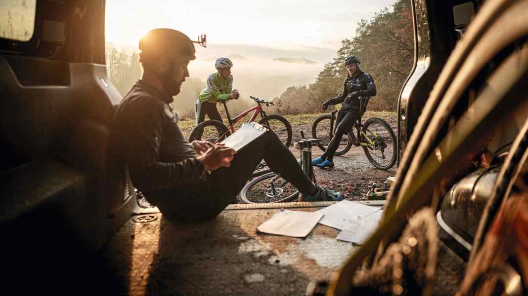 Hot or not? Racebikes mit Vario-Stützen und breiten Reifen