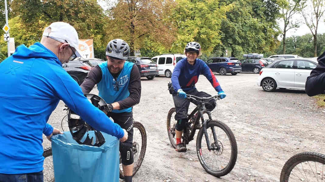 MTB-Verein Stuttgart sammelt Müll