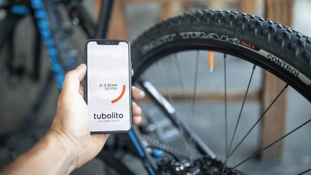 Chip im Schlauch: Reifendruck messen per App